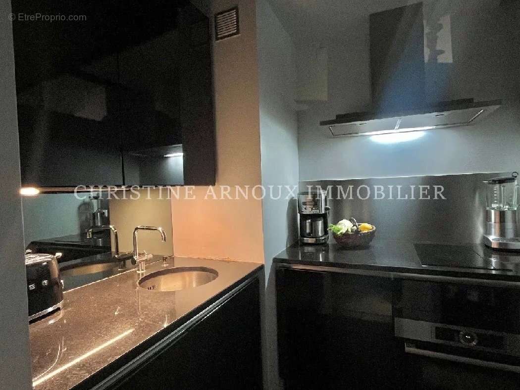 Appartement à PARIS-3E