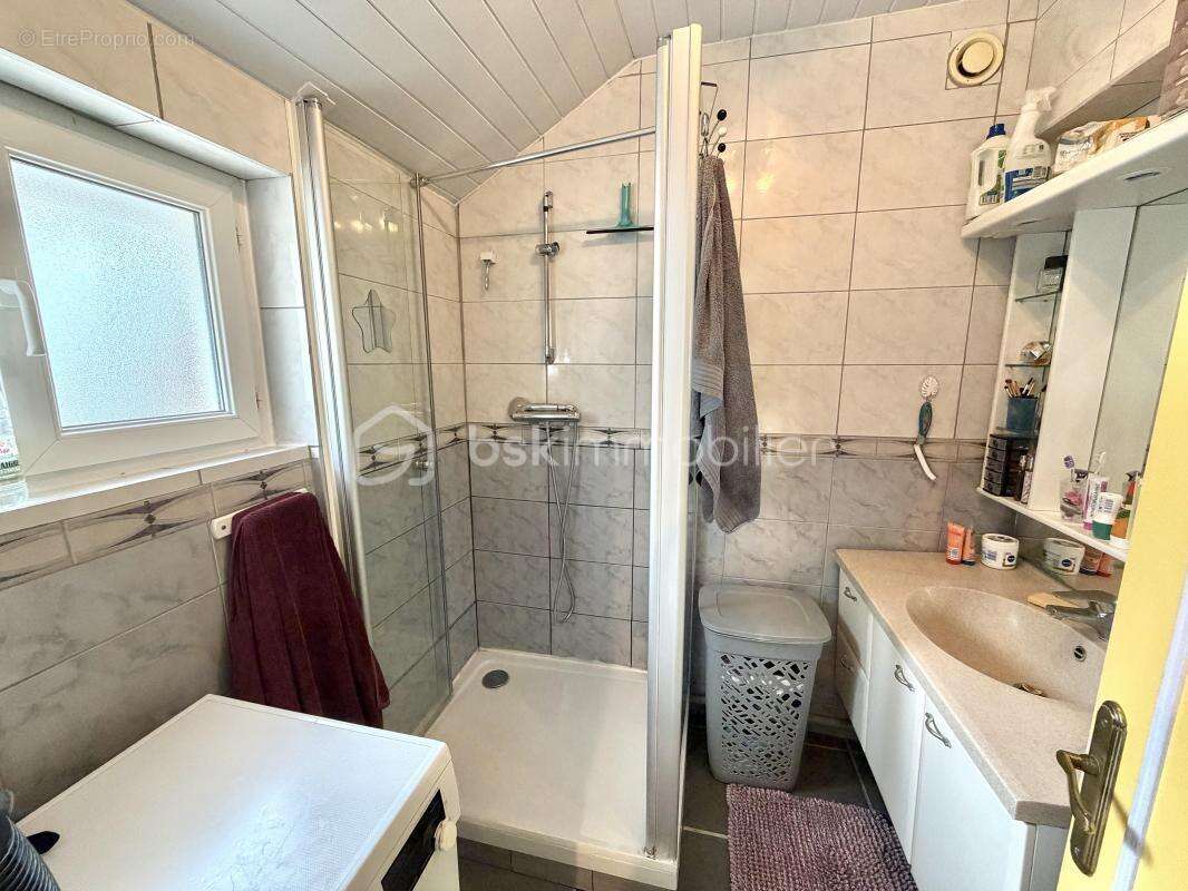 Maison à SAINT-ETIENNE-DU-ROUVRAY