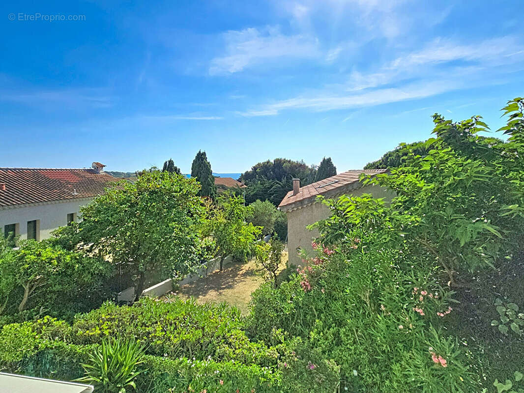 Appartement 75 m² à Six-Fours-Les-Plages  - photo 5