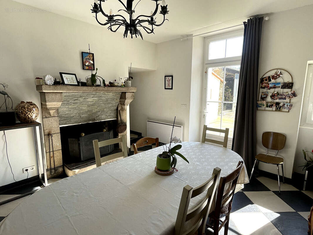 Maison à LA LIMOUZINIERE