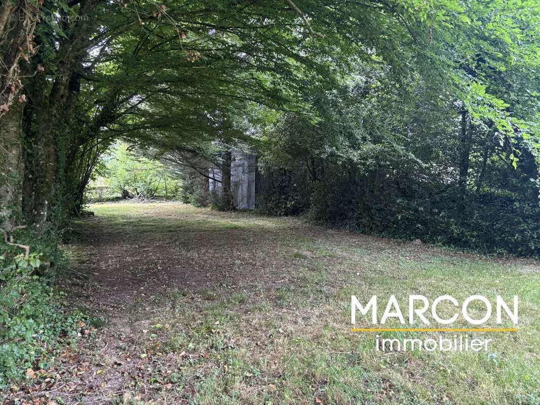 Maison à ARNAC-LA-POSTE