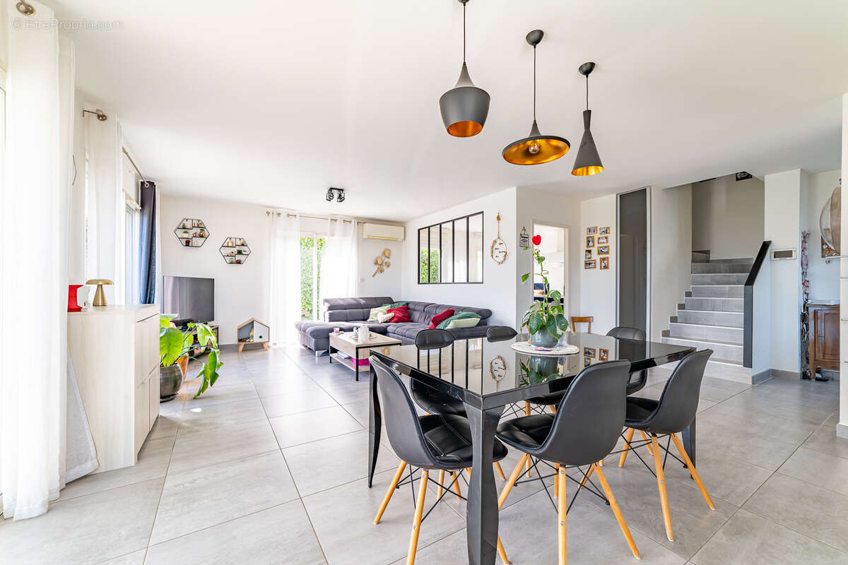 Maison à VILLENEUVE-LES-MAGUELONE