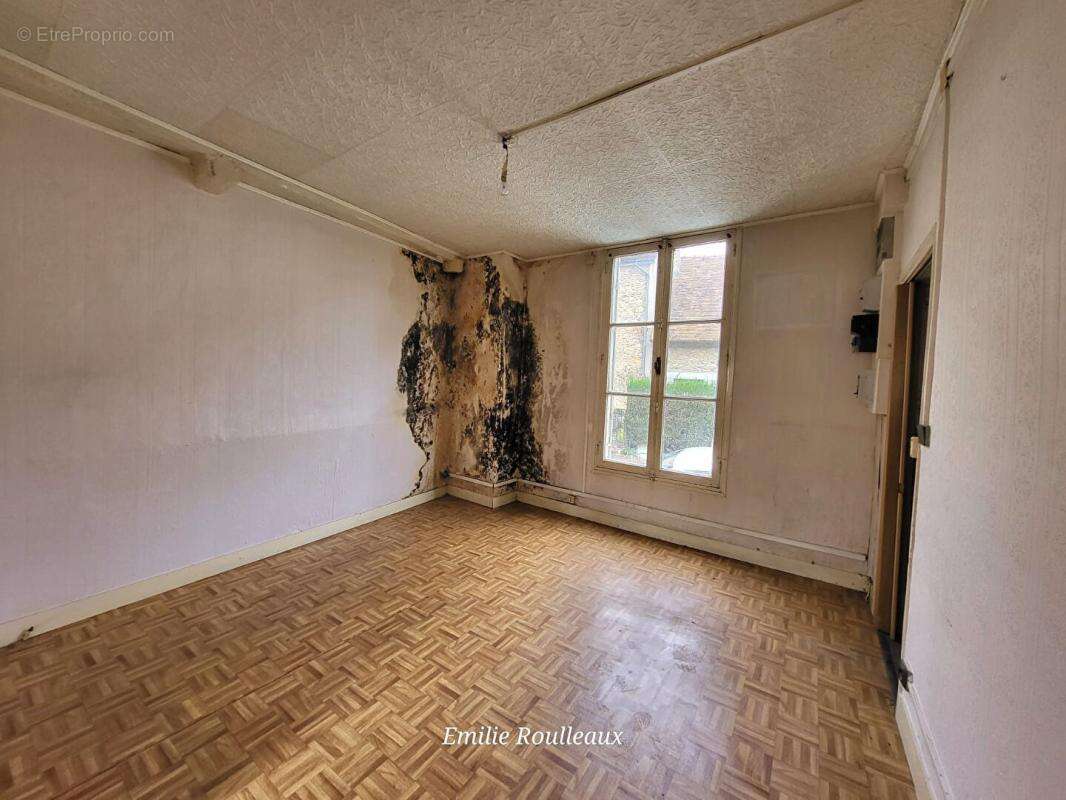 Maison en pierre atypique à fort potentiel ! Angervilliers - 162 000 - photo 5