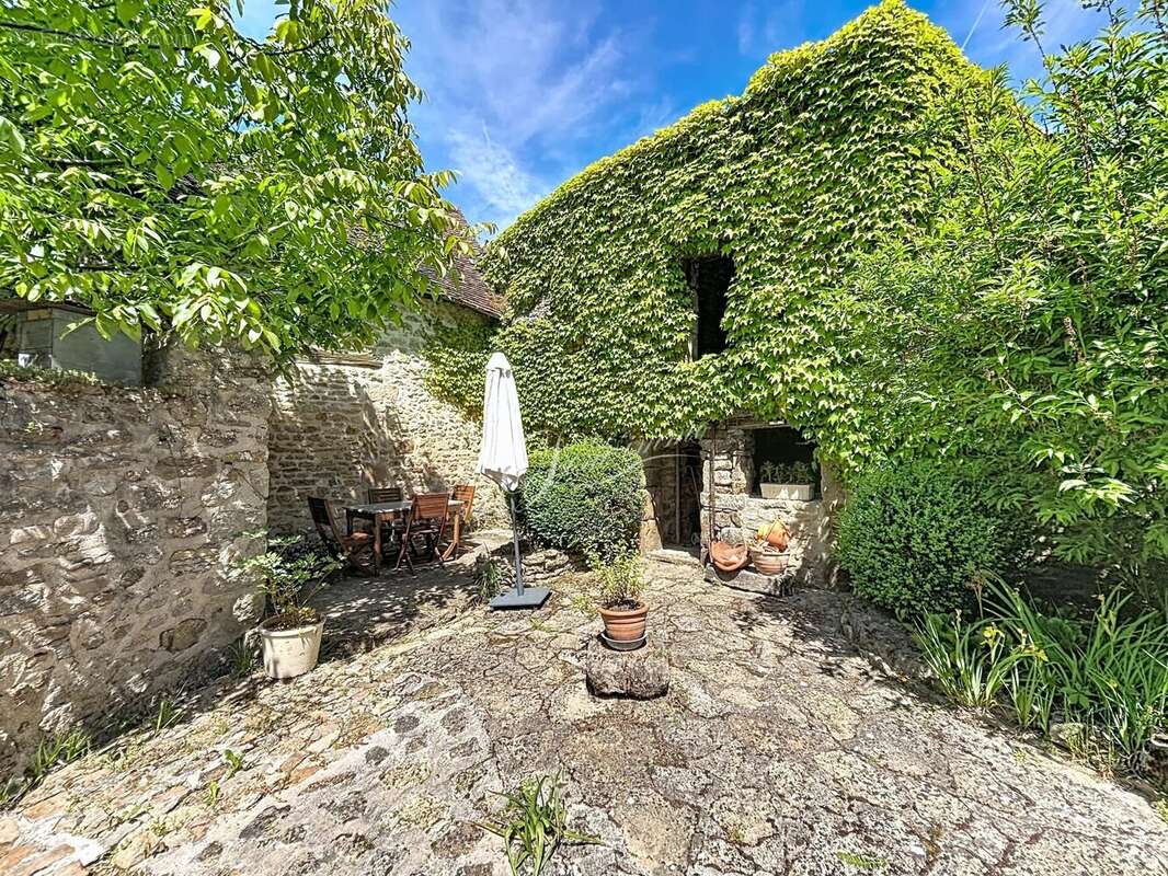 Maison à ARNAY-LE-DUC