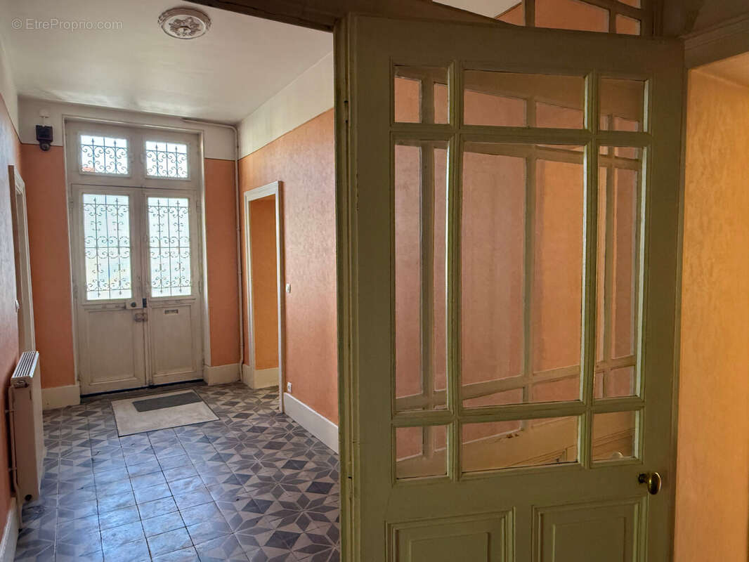 Maison 205 m² à La Chatre  - photo 2