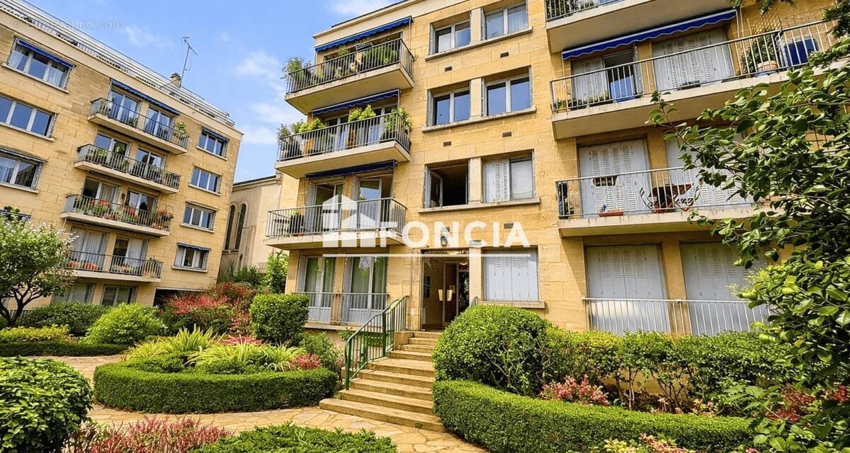 Appartement à VERSAILLES