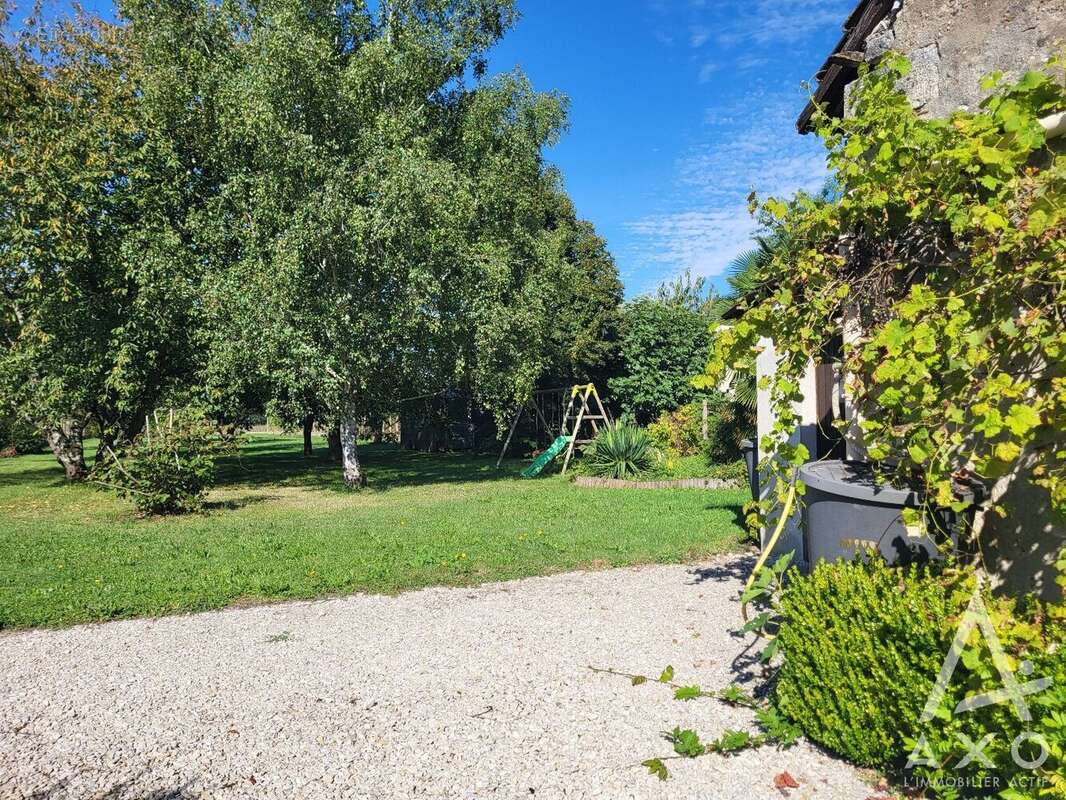 Maison à GIROLLES