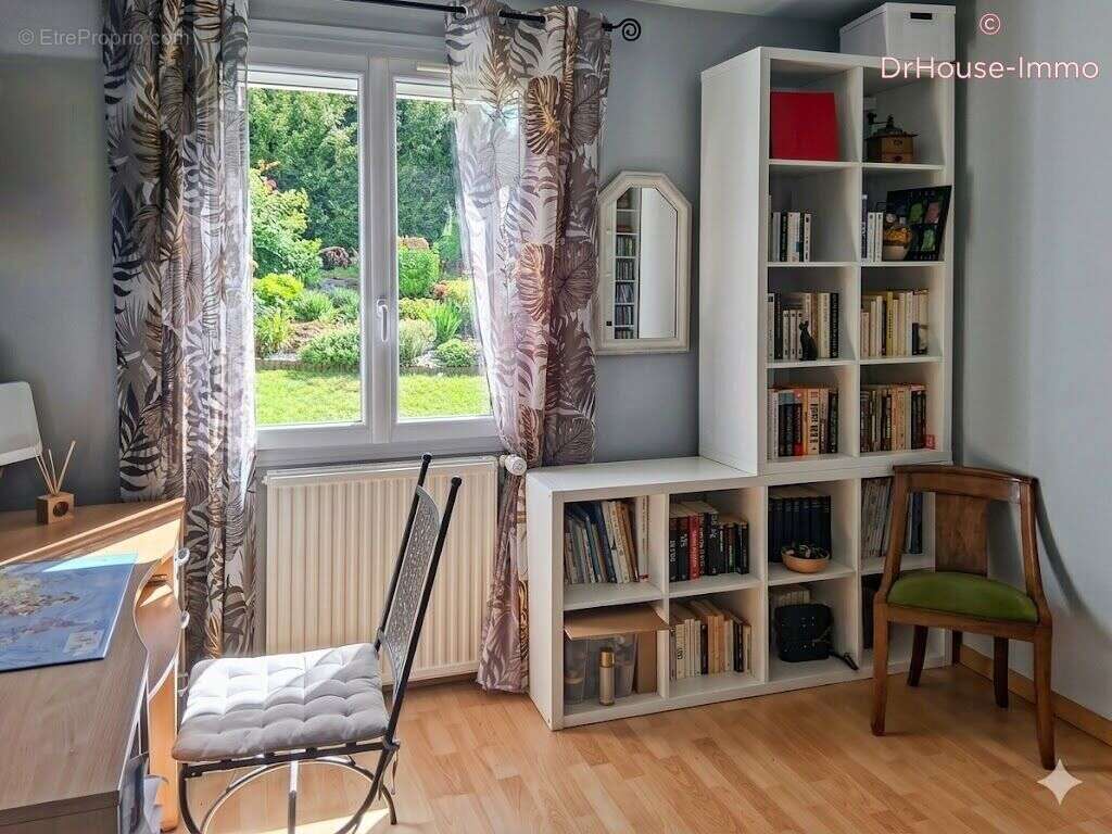 Appartement 75 m² à Saint-Jean-De-La-Ruelle  - photo 71