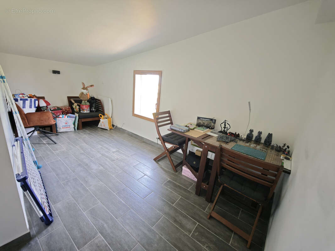 Appartement DUPLEX de 4 pièces, stationnement privée et cave - photo 12