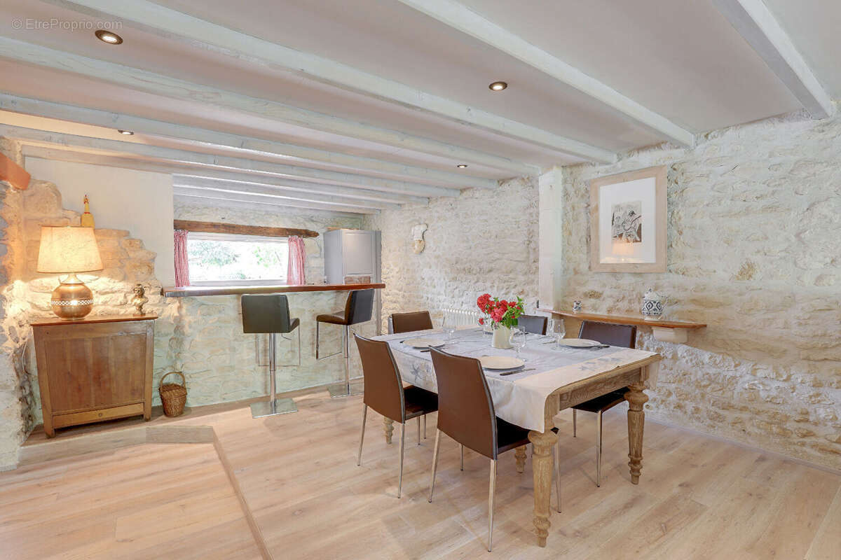 Maison à SAINT-SULPICE-DE-ROYAN