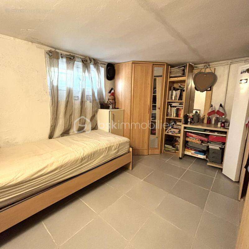 Maison à PARAY-VIEILLE-POSTE