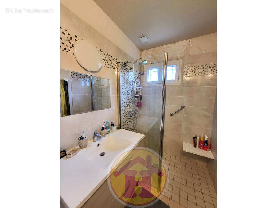 Maison à SAINT-JUNIEN