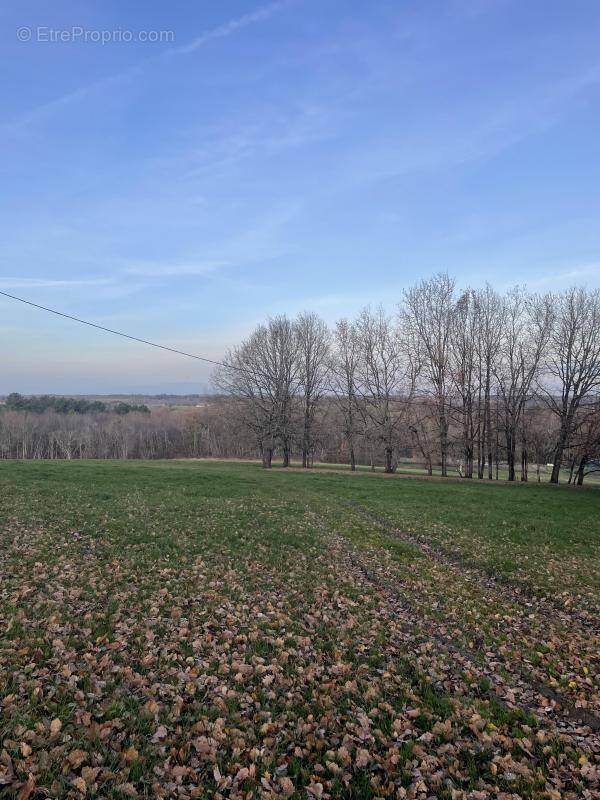 Terrain à ROUFFIGNAC-SAINT-CERNIN-DE-REILHAC