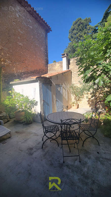 Maison à MOUSSAN