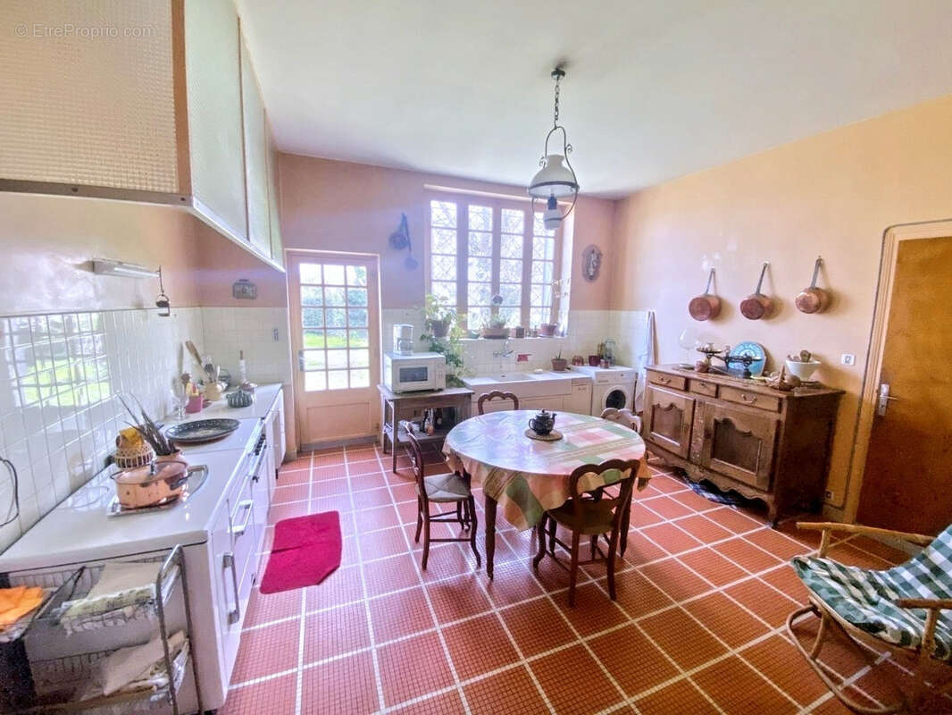 Maison à JONZAC