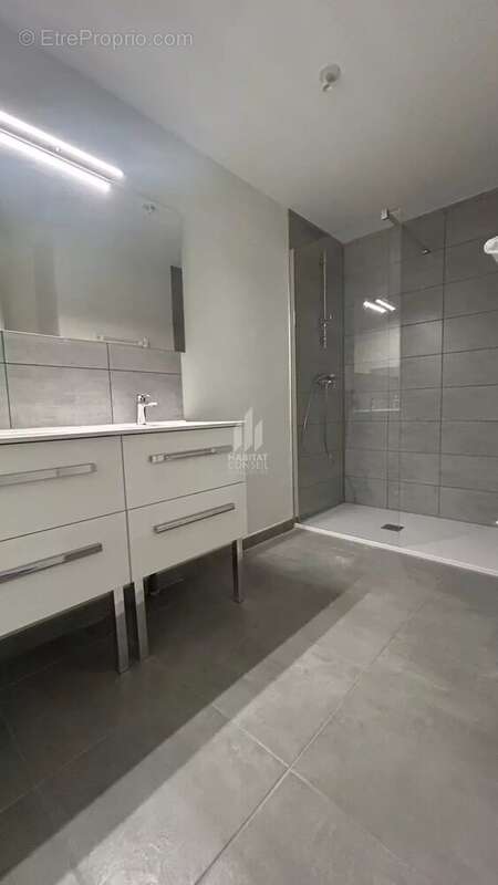 Appartement à CLAIX