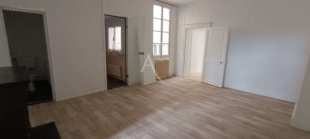 Immeuble avec local commercial - appartements - photo 5