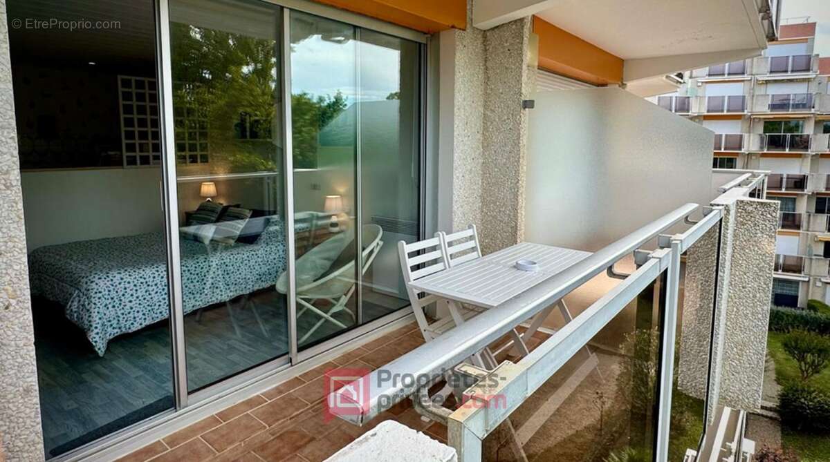Appartement à VAUX-SUR-MER