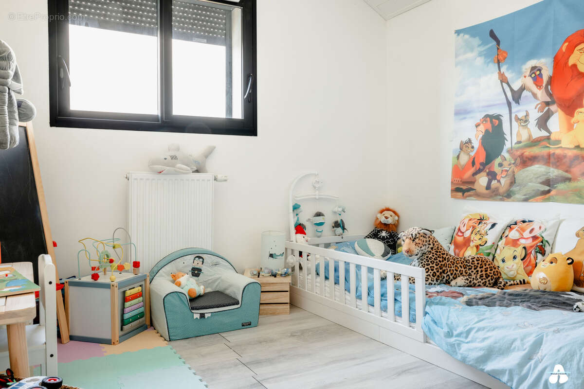 Maison à CRANVES-SALES