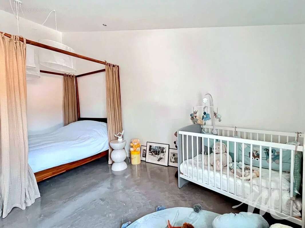 Maison à SAINT-MAXIMIN-LA-SAINTE-BAUME