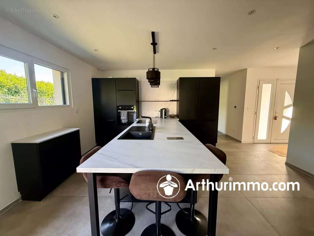 Maison contemporaine avec piscine à Saint-Germain-le-Châtelet - photo 6