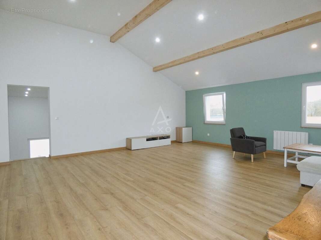 Commerce à PLESNOIS