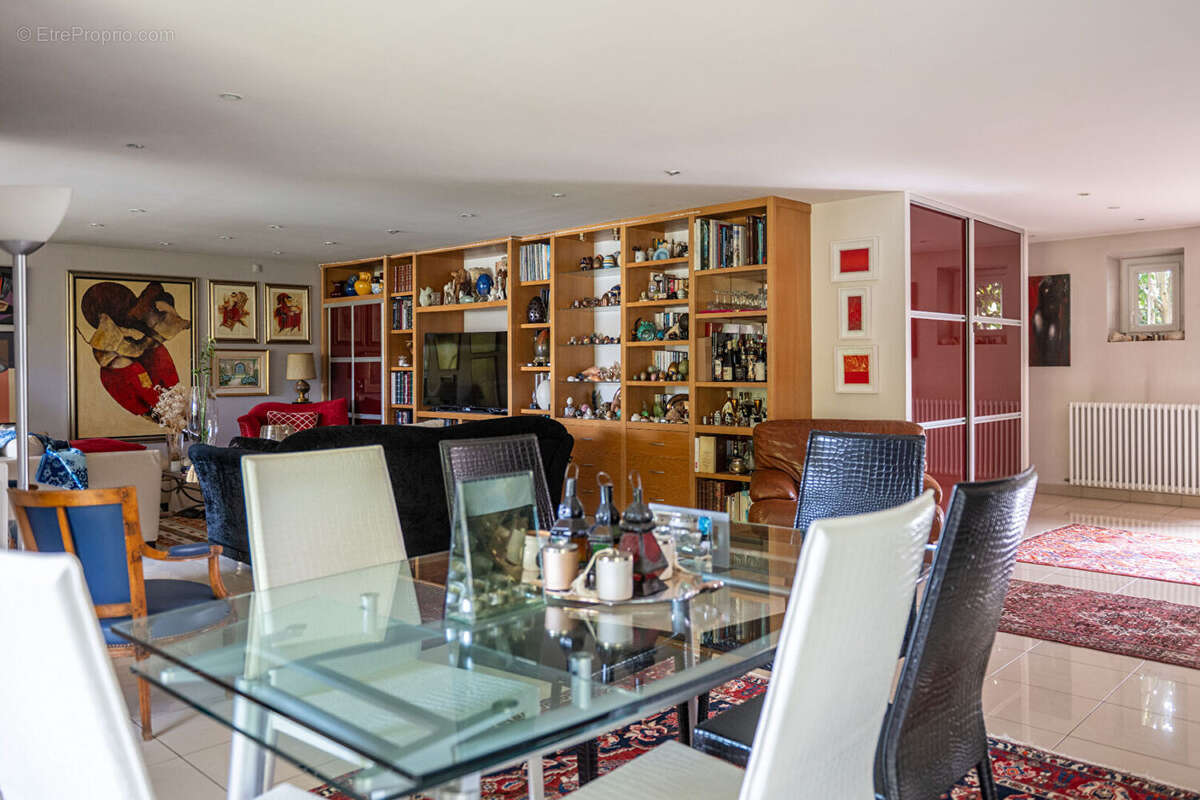 Maison à SAINT-SEBASTIEN-SUR-LOIRE