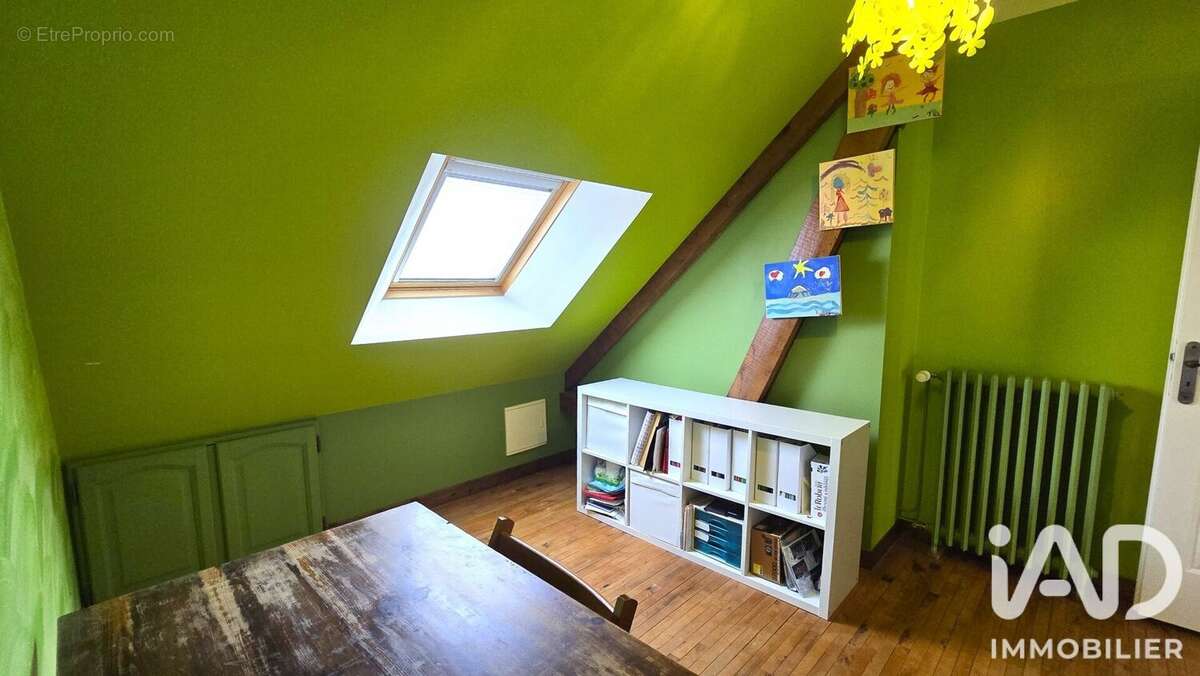 Photo 8