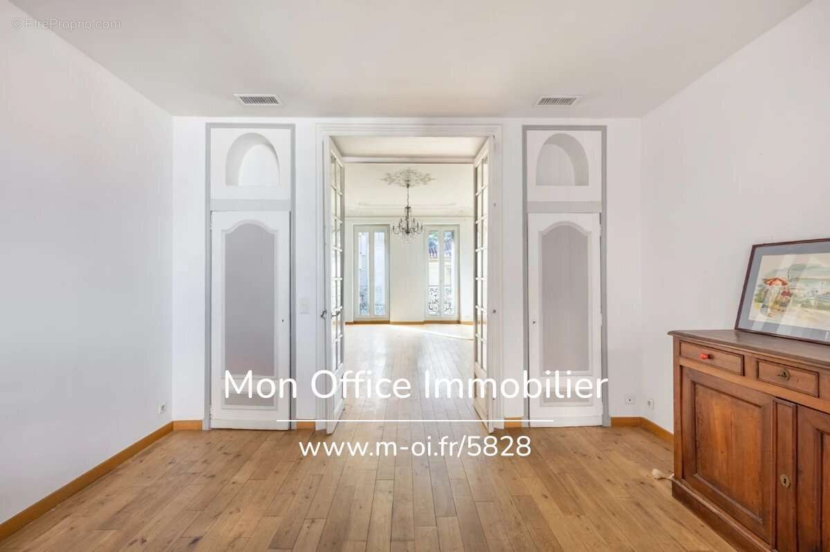 Commerce à MARSEILLE-6E