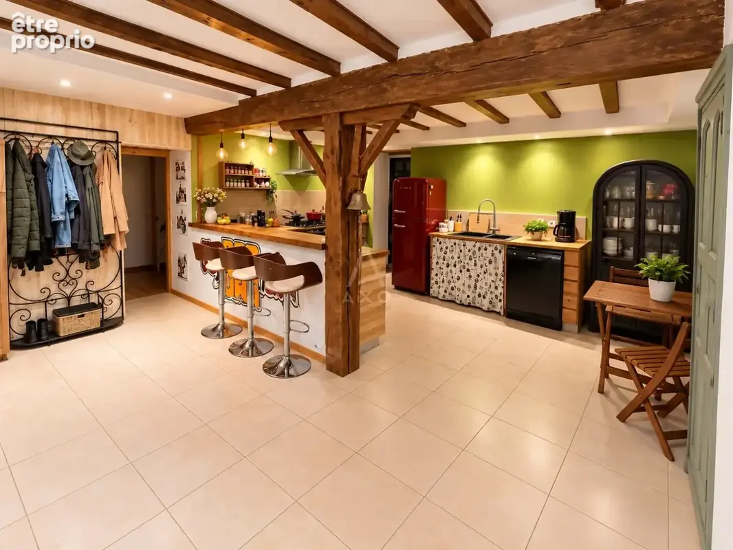 Charme de la pierre, calme absolu et potentiel rare aux portes de montaigu ! - photo 2