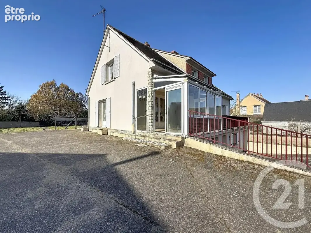 Maison 6 pièces 149 m² à vendre à Chartres (28000) - photo 2