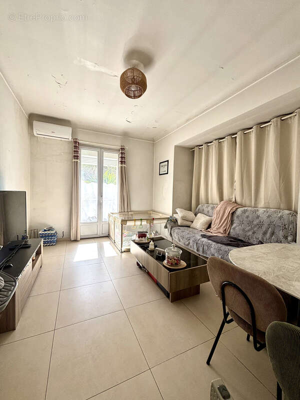 Appartement à LE CANNET