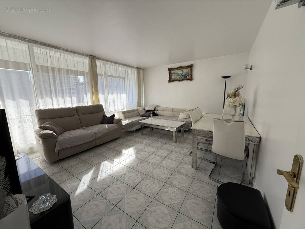 Appartement à SARCELLES