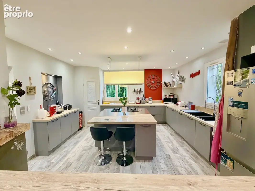 Grande maison familiale frontenas 280 m2 avec 5 chambres à 35 min de Lyon - photo 8