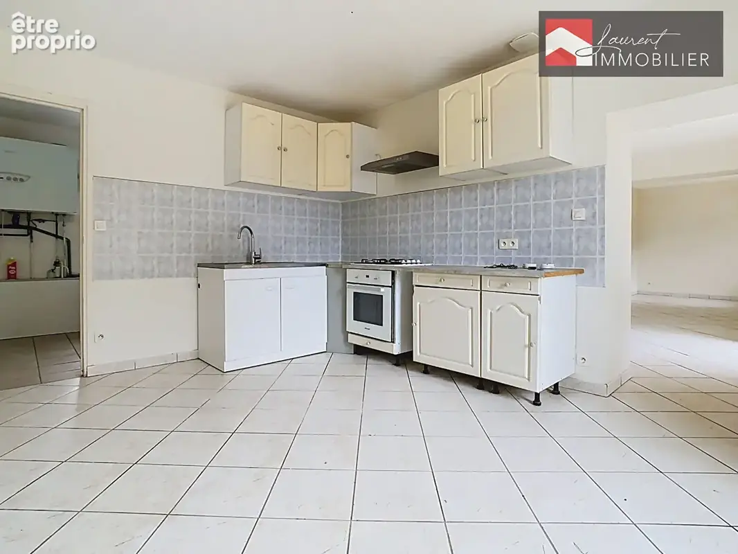 A SIMANDRE : Maison 5 pièces avec nombreuses dépendances - photo 7