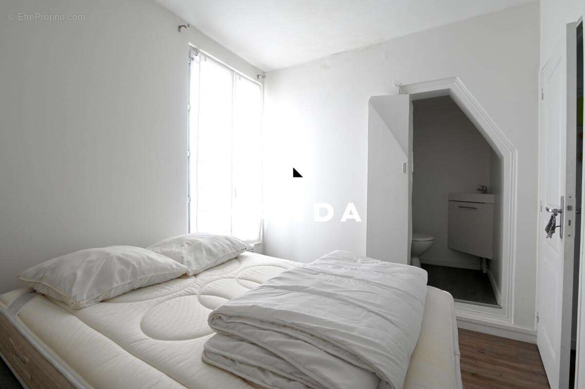 Appartement à LEVALLOIS-PERRET