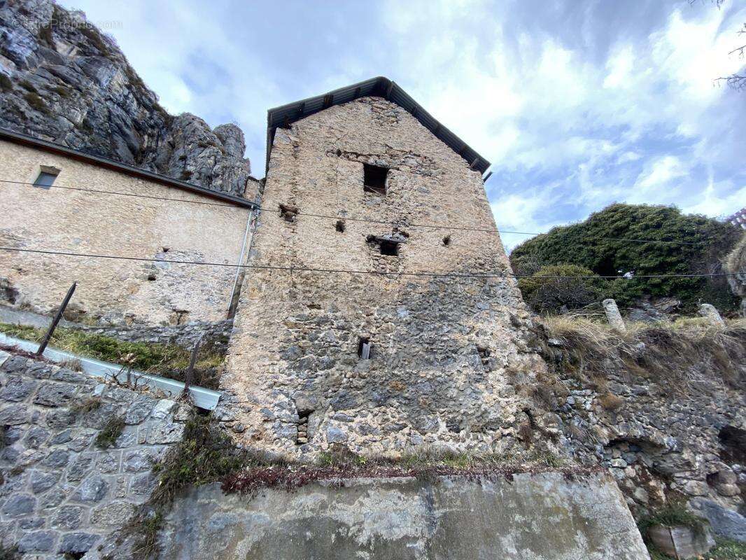 Maison à ROUBION