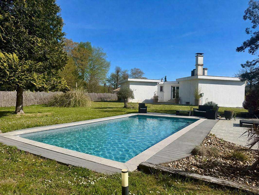 Maison à TRELISSAC