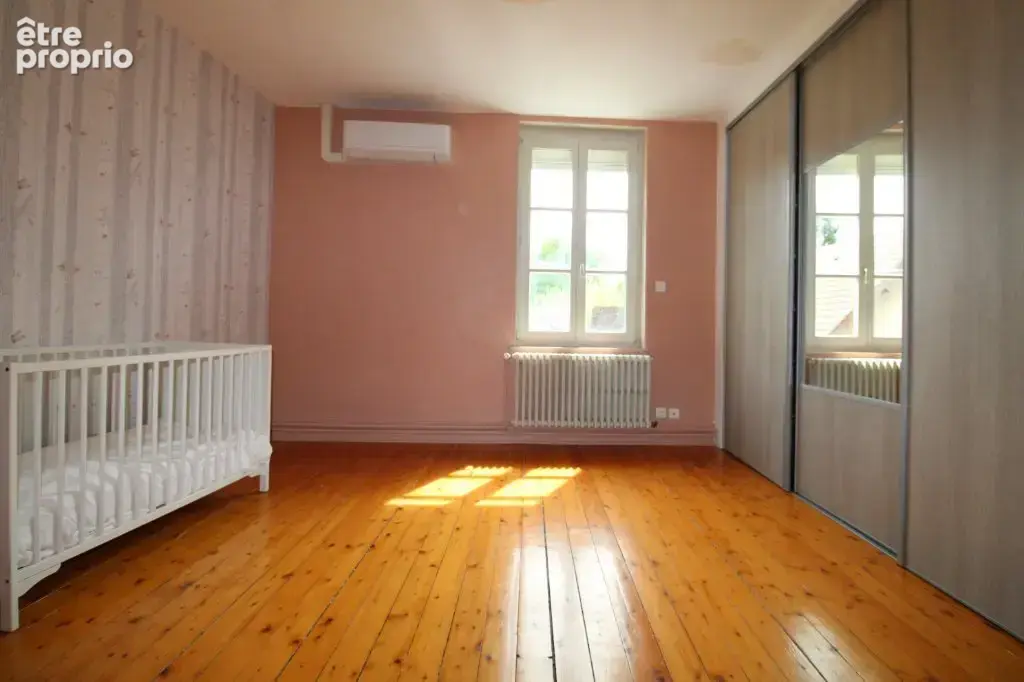 Maison de ville 165 m² – 4 chambres – dpe c – terrain clos + dépendance – proche commodités - photo 10
