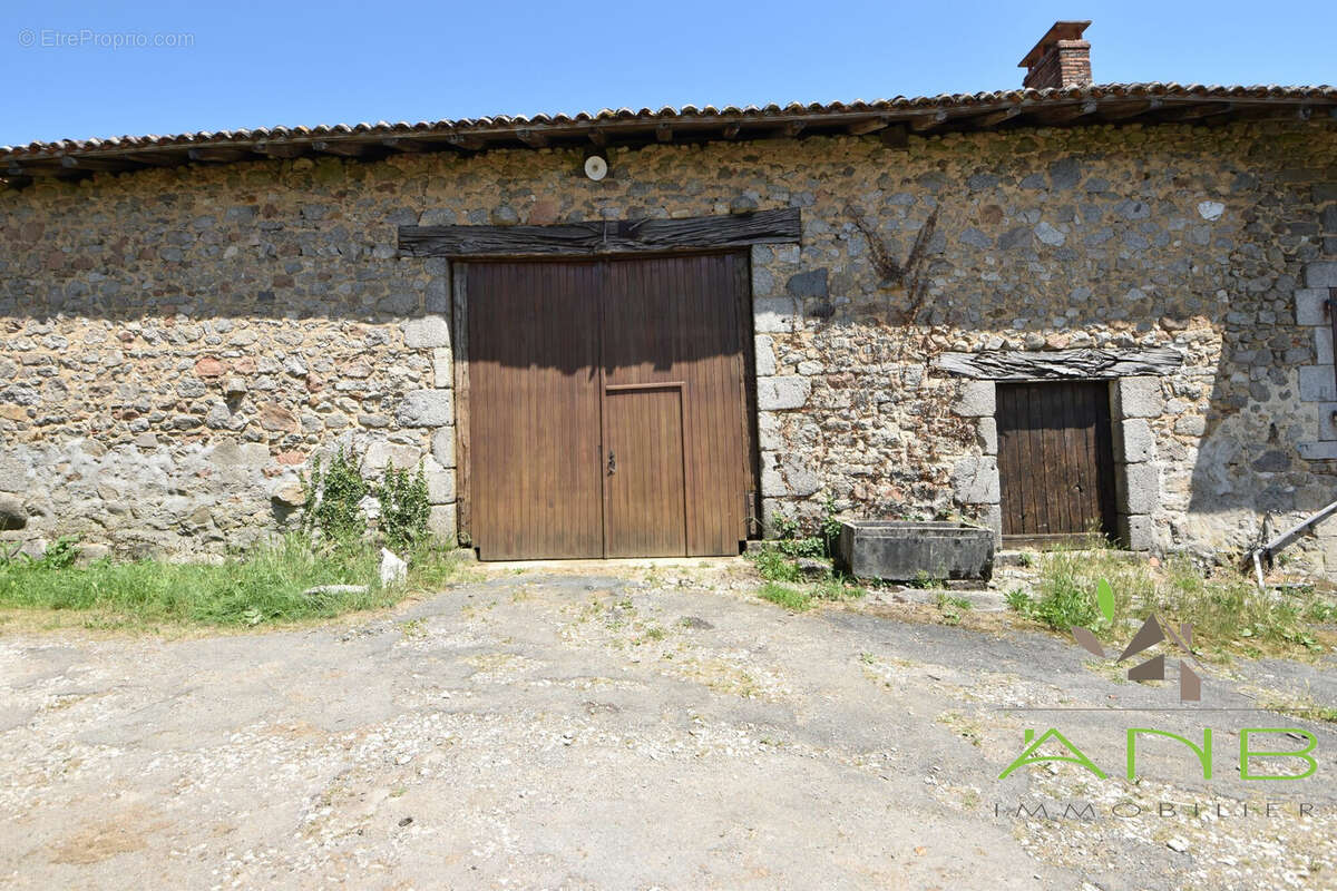 Maison 49 m² à Etouars  - photo 3