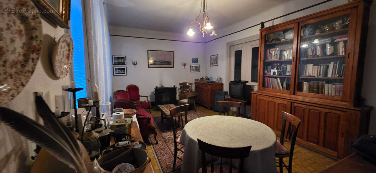 Maison à TOURNON-SAINT-MARTIN