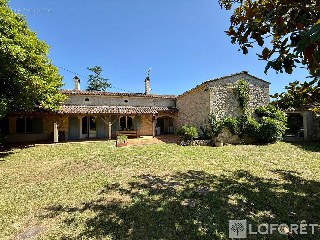 Maison à ILLATS