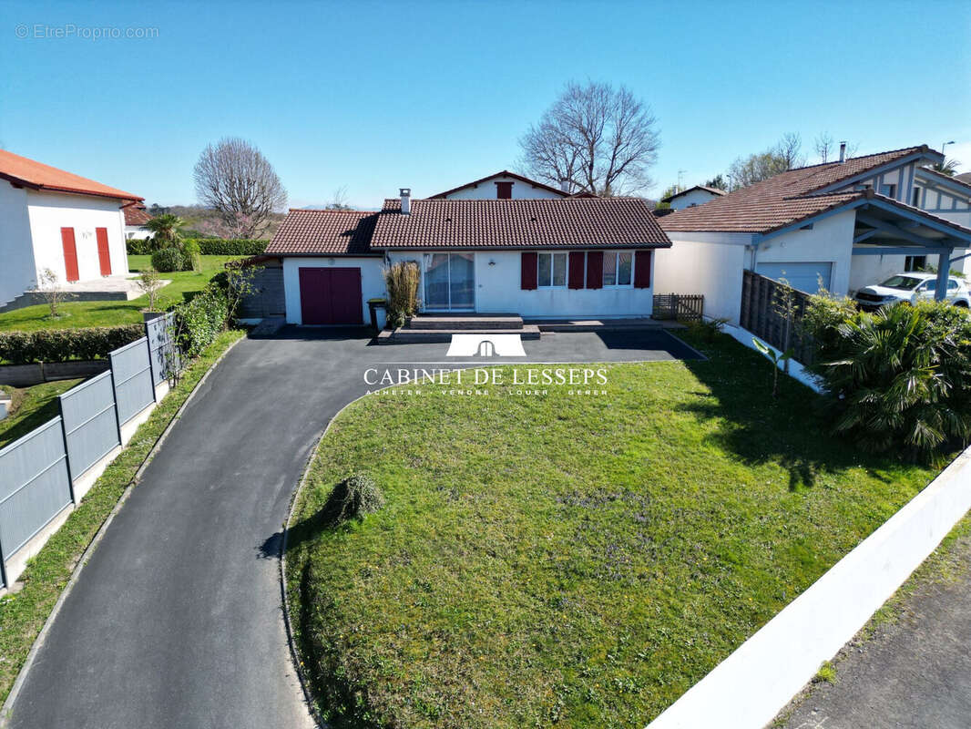 Maison à BASSUSSARRY