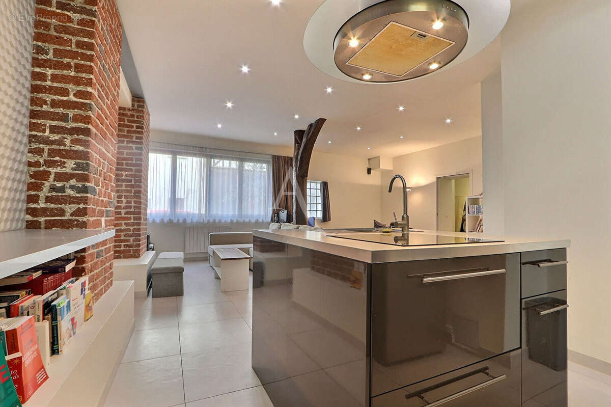 Appartement à AUBERVILLIERS