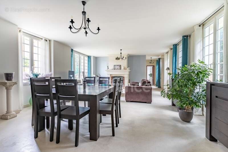 Maison à VILLERS-COTTERETS