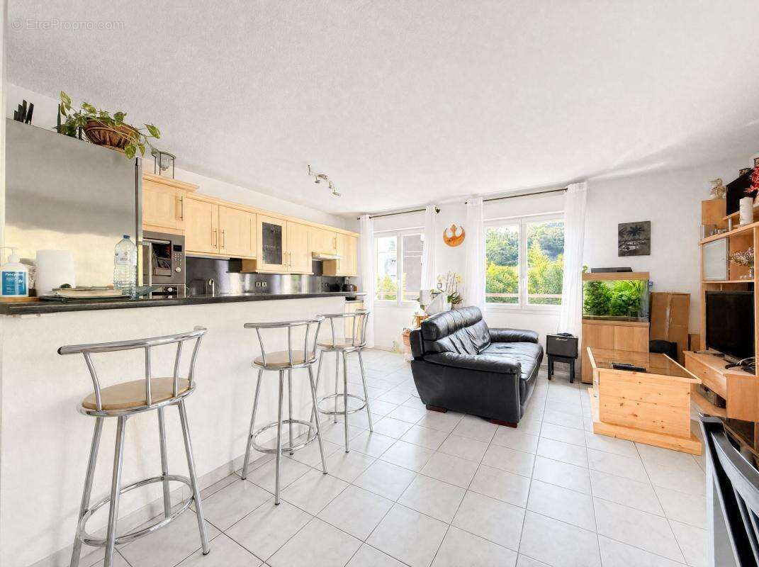CAGNES ST-JEAN Superbe 3 Pièces 64 m² étage terrasse garage et cave - Piscine - photo 5