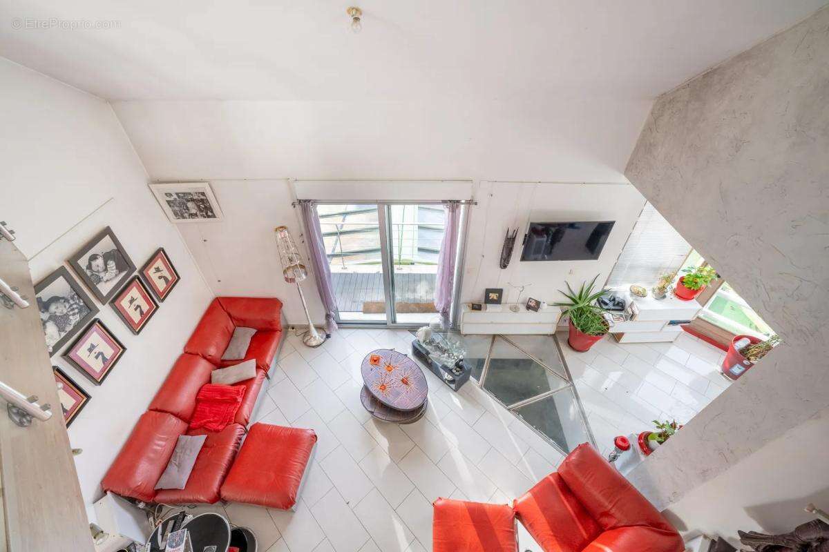 Maison à SAINT-MAURICE-MONTCOURONNE