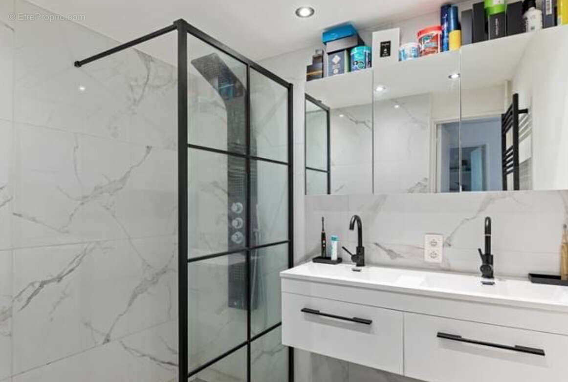 Appartement à ISSY-LES-MOULINEAUX