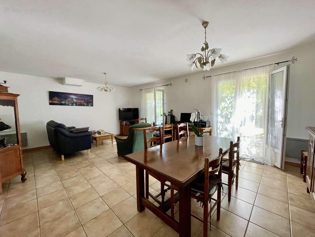 Maison à VAISON-LA-ROMAINE