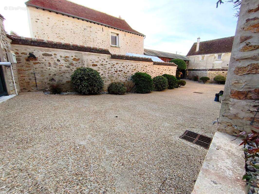 Maison à DAGNY